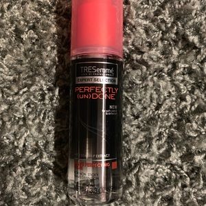 NEW TRESemmé Wave Perfecting Gel